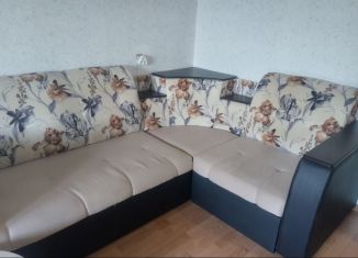 Сдается однокомнатная квартира, 34 м2, Глазов, улица 70 лет Октября, 13Б