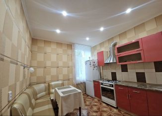 Двухкомнатная квартира на продажу, 66.3 м2, Ржев, улица Челюскинцев