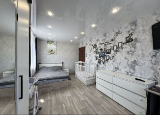 Продается 2-ком. квартира, 45.9 м2, Псков, улица Максима Горького, 25