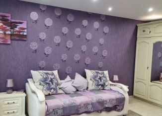 Продается 2-комнатная квартира, 54 м2, посёлок городского типа Куйбышево, Родниковая улица, 49