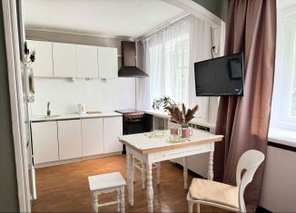 2-комнатная квартира в аренду, 45 м2, Саратовская область, улица имени А.Н. Радищева, 18А