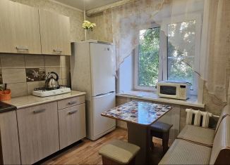 Сдается однокомнатная квартира, 33 м2, Яровое, квартал Б, 21