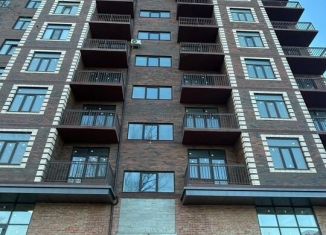 Сдается 2-ком. квартира, 80 м2, Дагестан, улица Буйнакского, 109В