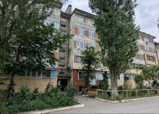 Продается 4-ком. квартира, 78 м2, Махачкала, проспект Имама Шамиля, 6Д