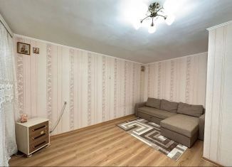 Сдаю в аренду однокомнатную квартиру, 38 м2, Армавир, улица Каспарова, 1