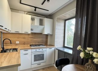 Продажа трехкомнатной квартиры, 58.9 м2, Октябрьский, Комсомольская улица, 19