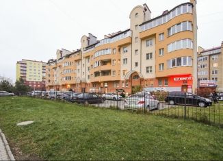 Аренда 3-ком. квартиры, 90 м2, Калининград, улица Аксакова, 104, Ленинградский район