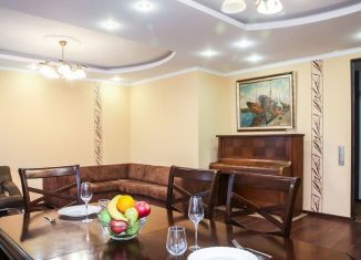 3-комнатная квартира в аренду, 111 м2, Калининград, проспект Мира, 107