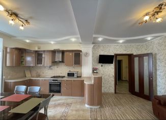 Сдается в аренду 2-комнатная квартира, 78 м2, Сочи, Орбитовская улица, 20/7, микрорайон Энергетик-Изумруд