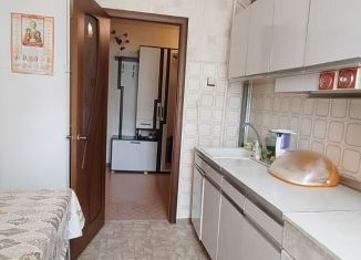 Продается двухкомнатная квартира, 52.5 м2, посёлок городского типа Петра Дубрава, улица 60 лет Октября, 10