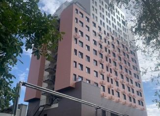 Продаю 2-ком. квартиру, 63.5 м2, Батайск, улица Крупской, 5Б