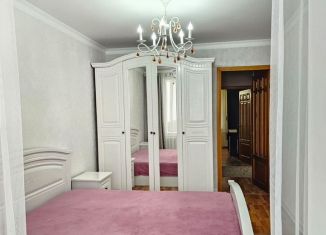 Продается 3-комнатная квартира, 70 м2, Грозный, улица А.А. Айдамирова, 141к6, микрорайон Ипподромный