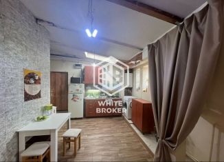 Продаю 2-комнатную квартиру, 62 м2, Ялта, Морская улица, 5