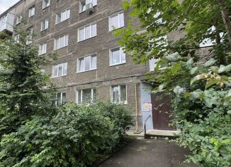 Продам 2-ком. квартиру, 45.8 м2, Калининград, Большая Песочная улица, 13, Московский район