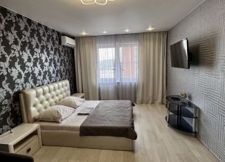 Сдается в аренду 1-комнатная квартира, 38 м2, Орёл, Зареченская улица, 4к2