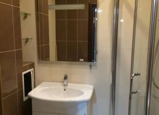 Продаю 2-комнатную квартиру, 58.5 м2, Ставрополь, улица Пирогова, Промышленный район