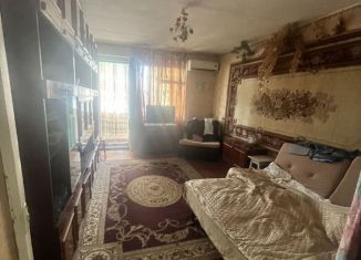 Трехкомнатная квартира на продажу, 60.5 м2, поселок городского типа Афипский, улица Победы, 3А