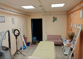 Продаю помещение свободного назначения, 18 м2, Ростов-на-Дону, улица Петренко, 14, Октябрьский район