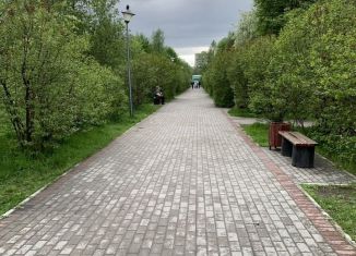 Продаю 2-ком. квартиру, 43.5 м2, Мурманск, улица Алексея Хлобыстова, 15