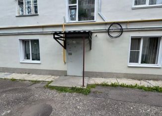 Продам комнату, 32.6 м2, Киров, Октябрьский проспект, 101