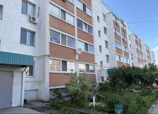 Продажа 2-ком. квартиры, 60 м2, Кинель, Фестивальная улица, 2Б