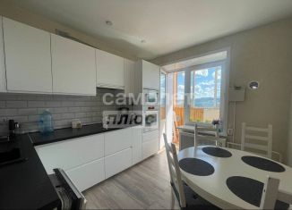 Продаю 2-ком. квартиру, 64.3 м2, Чита, Петровско-Заводская улица, 29