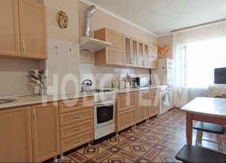 Четырехкомнатная квартира на продажу, 74.7 м2, Апшеронск, Пролетарская улица, 196