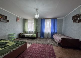 Аренда трехкомнатной квартиры, 90 м2, Старый Оскол, микрорайон Студенческий, 6