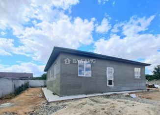 Продам дом, 280 м2, посёлок городского типа Молодёжное, Радужная улица, 876