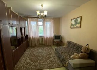 Продам 2-комнатную квартиру, 50 м2, Бугуруслан, Чапаевская улица, 44