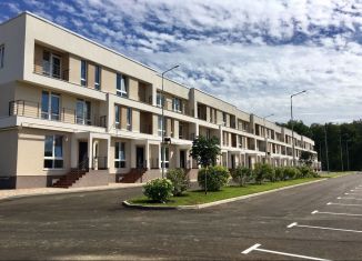 4-комнатная квартира в аренду, 134 м2, Троицк, улица Николая Сладкова, 7