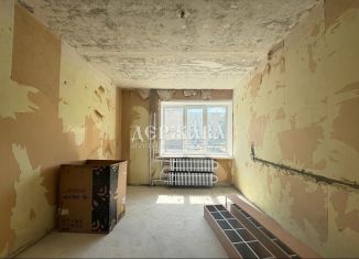 Продается 2-ком. квартира, 38.2 м2, Старый Оскол, микрорайон Макаренко, 3