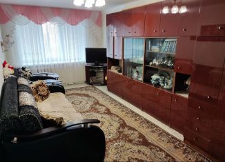 Продаю двухкомнатную квартиру, 47 м2, Азнакаево, улица Булгар, 36