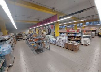 Продам торговую площадь, 400 м2, Тверь, улица Маршала Конева, 12к1