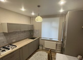 Продаю трехкомнатную квартиру, 70 м2, Удмуртия, улица Ключевой Посёлок, 85Б