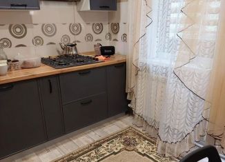 Продам 3-ком. квартиру, 68.8 м2, поселок городского типа Мостовской, улица Мира, 12