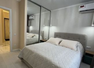 Аренда 3-ком. квартиры, 65 м2, Астрахань, улица Бехтерева, 2В, ЖК Атмосфера