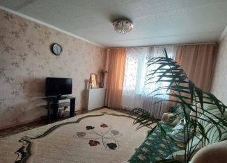 Продам 3-комнатную квартиру, 57 м2, Агидель, улица Первых Строителей, 5А