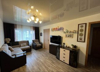 Продаю 3-ком. квартиру, 55.2 м2, Мурманск, улица Павлика Морозова, 5к2