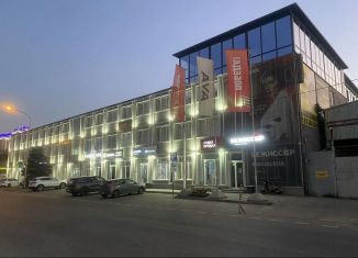 Сдам в аренду помещение свободного назначения, 700 м2, Краснодар, Старокубанская улица, 143/2, микрорайон ХБК