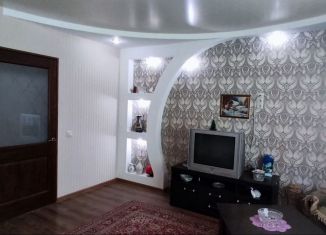 Продам трехкомнатную квартиру, 62 м2, Невинномысск, улица Фрунзе, 11