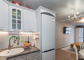 Продается 2-ком. квартира, 45 м2, Верхняя Пышма, улица Машиностроителей, 19, ЖК Рифей