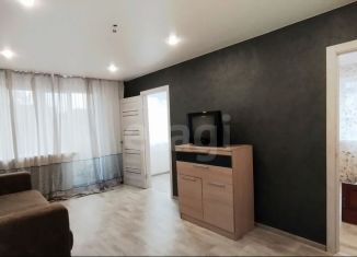 Сдается четырехкомнатная квартира, 60.3 м2, Кириши, проспект Героев, 8