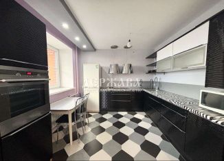 Продается 2-ком. квартира, 66.6 м2, Старый Оскол, ЖК Тополь, микрорайон Дубрава, квартал 3, 1А