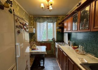 Продаю трехкомнатную квартиру, 60 м2, Губкин, улица Раевского, 24А