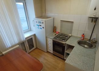 Аренда 2-ком. квартиры, 45 м2, Бежецк, улица М.И. Кузнецова, 8