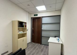 Сдам в аренду офис, 12 м2, Москва, улица Горбунова, 2с3, метро Молодёжная