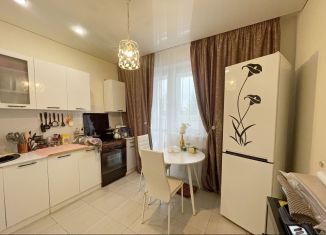 Сдается в аренду 2-комнатная квартира, 58 м2, село Засечное, Прибрежный бульвар, 3