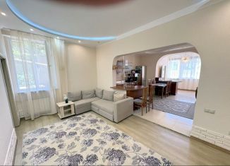 Продаю 5-комнатную квартиру, 128 м2, Сочи, Кубанская улица, 12/8, микрорайон Центральный