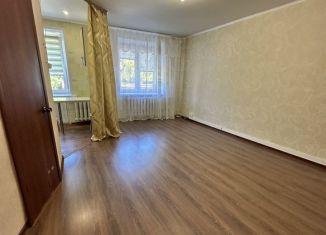 Продам 2-ком. квартиру, 45.1 м2, Бугульма, улица Михаила Калинина, 63